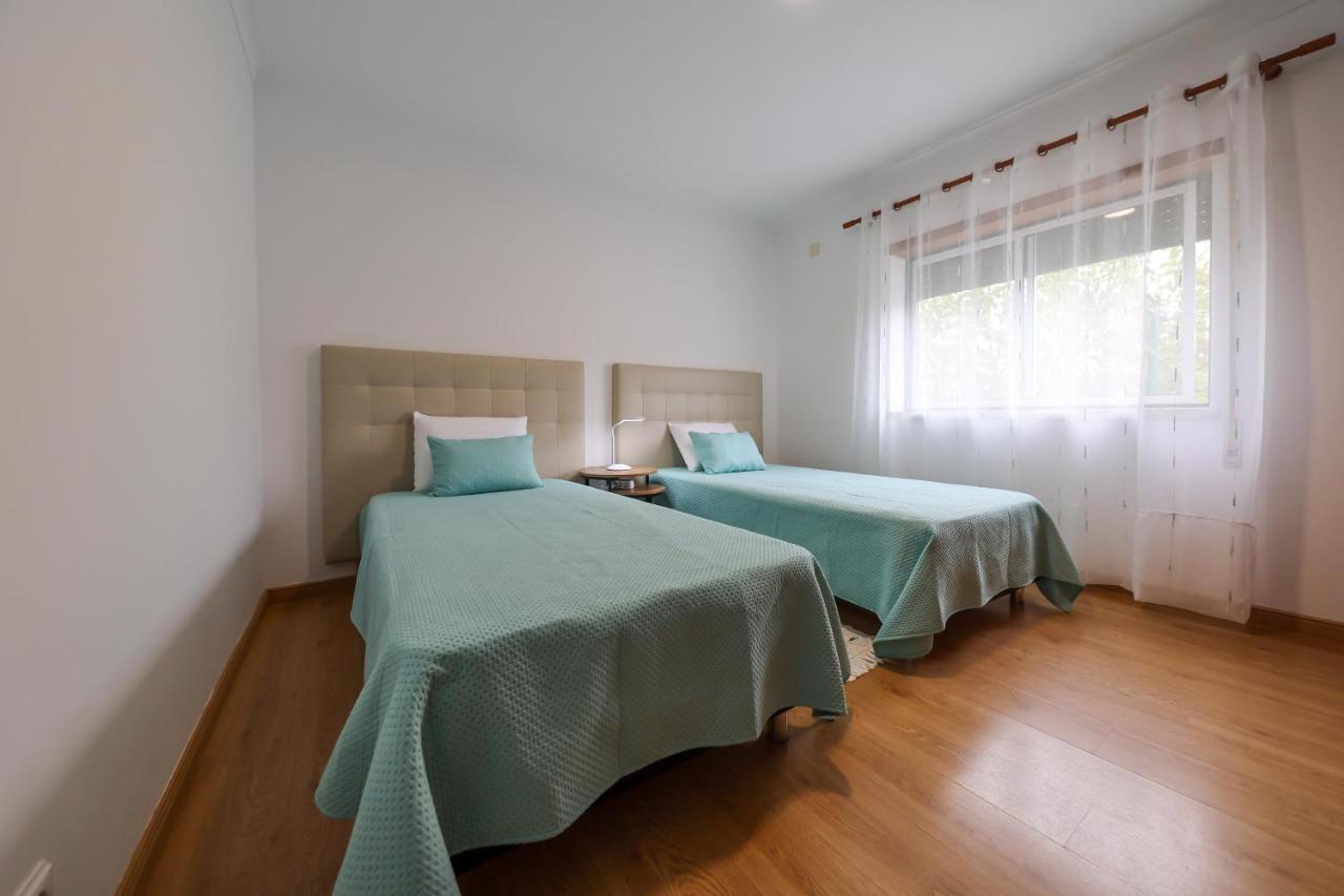 Casas Com Amoras In Serra Da Pescaria Famalicão Esterno foto